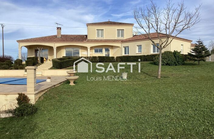 belle propriété au calme avec terrain arboré, piscine, pool house, dépendances — photo 2
