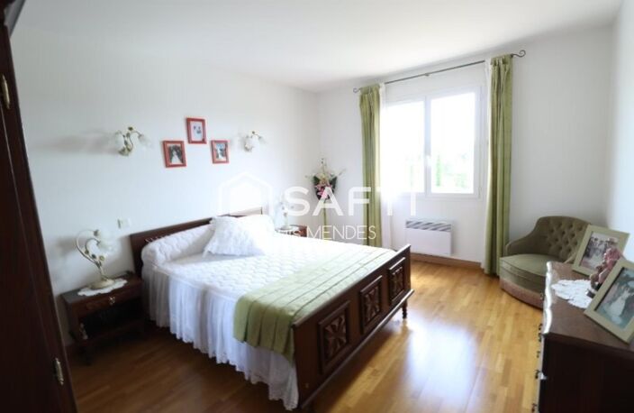 belle propriété au calme avec terrain arboré, piscine, pool house, dépendances — photo 5