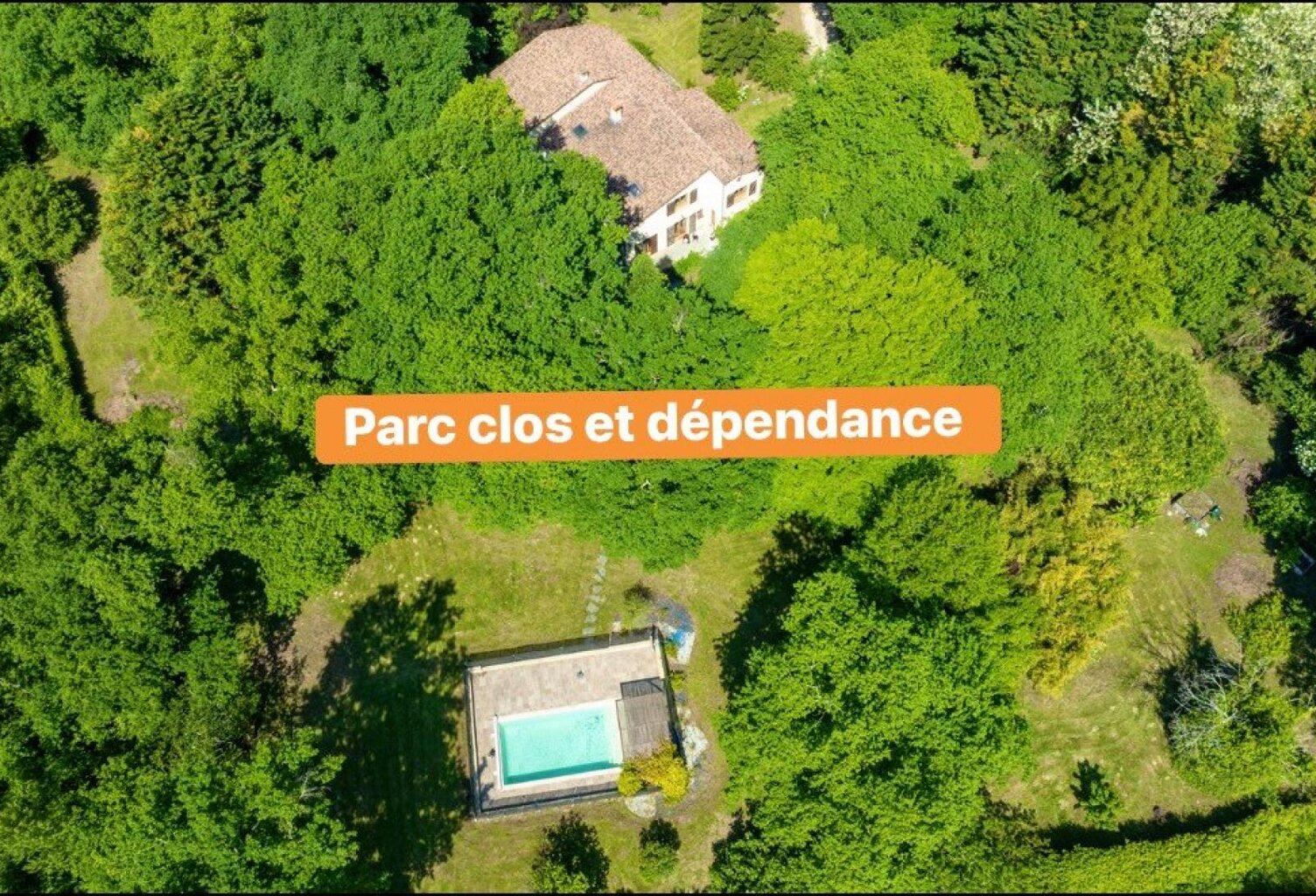 Grande Villa avec terrain clos , dépendance et piscine — photo 1