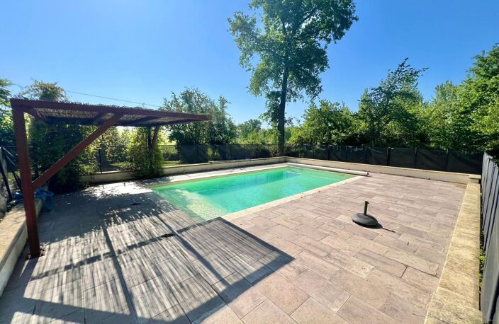 Grande Villa avec terrain clos , dépendance et piscine — photo 3
