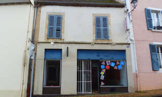 Immeuble   m² à vendre à Châteaumeillant (18370)