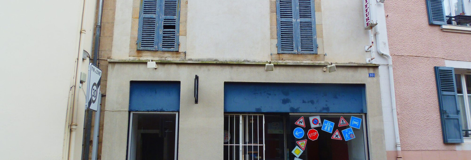 Immeuble   m² à vendre à Châteaumeillant (18370)