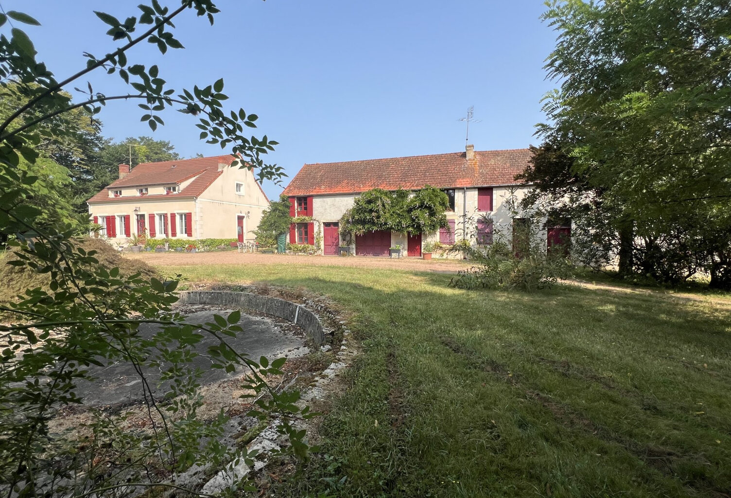 Maison de maître sur plus de 7ha de terrain ! — photo 1