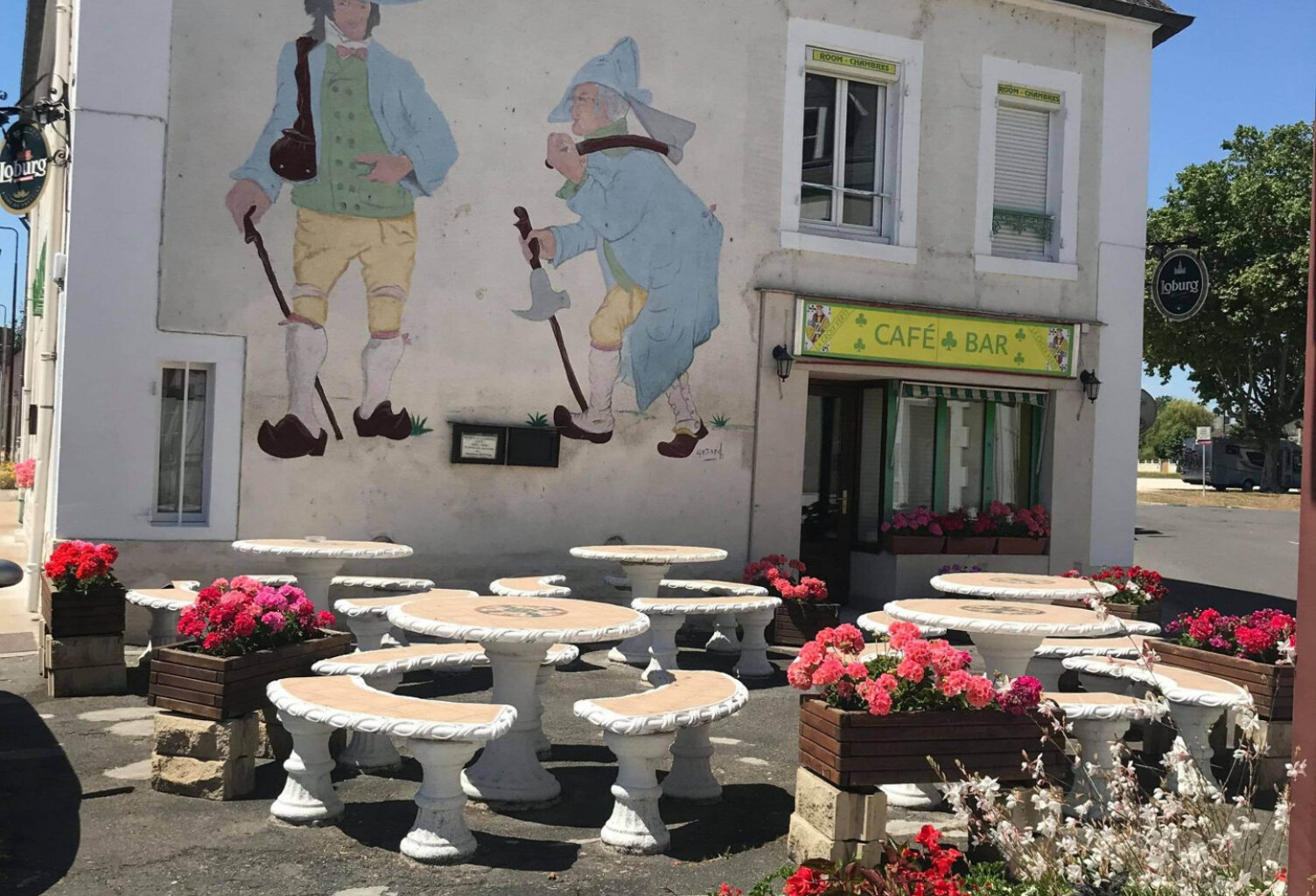 Ancien Hotel-Bar en centre ville ! — photo 1