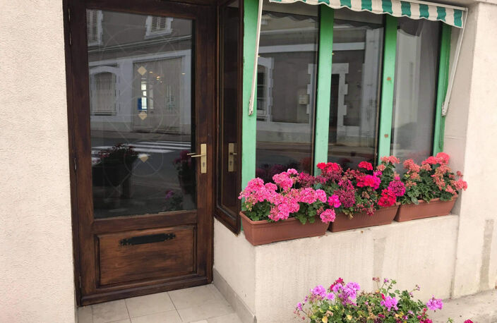 Ancien Hotel-Bar en centre ville ! — photo 3