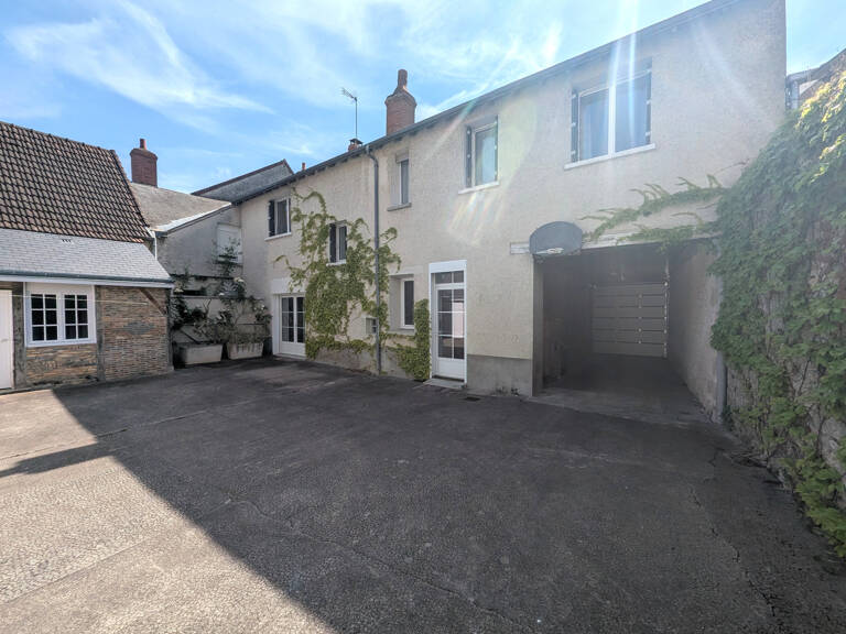 Belle maison de ville avec jardin et dépendances ! — photo 1