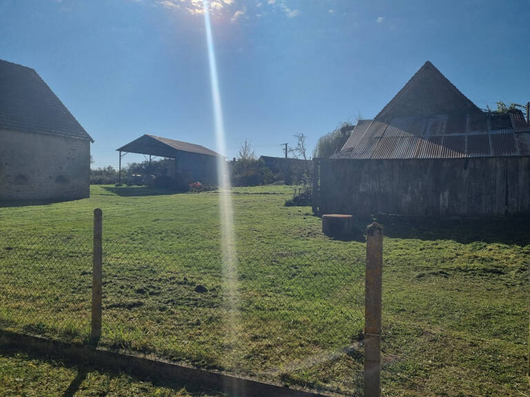 Ancien corps de ferme sur plus d'un hectare ! — photo 1