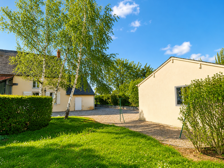 Maison en pierres rénovée avec jardin et garage, à 5 minutes — photo 1
