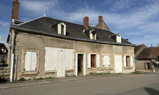 Immeuble   m² à vendre à Ainay-le-Château (03360)