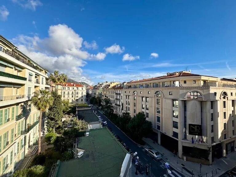 DERNIER ÉTAGE –  RUE PASTORELLI — photo 1