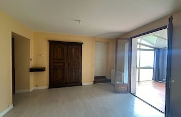 MAISON DE PLAIN-PIED DE 107 M2 HAB.DÉPENDANCES ATTENANTES. — photo 5