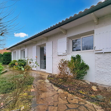 Maison 5 pièces 446400 €