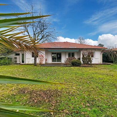 Maison 5 pièces 446400 €