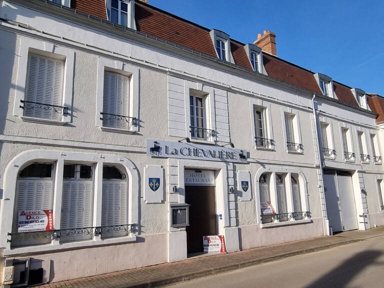 HÔTEL-RESTAURANT TOTALEMENT RÉNOVÉ — photo 1