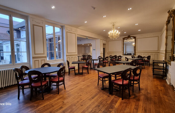 HÔTEL-RESTAURANT TOTALEMENT RÉNOVÉ — photo 2
