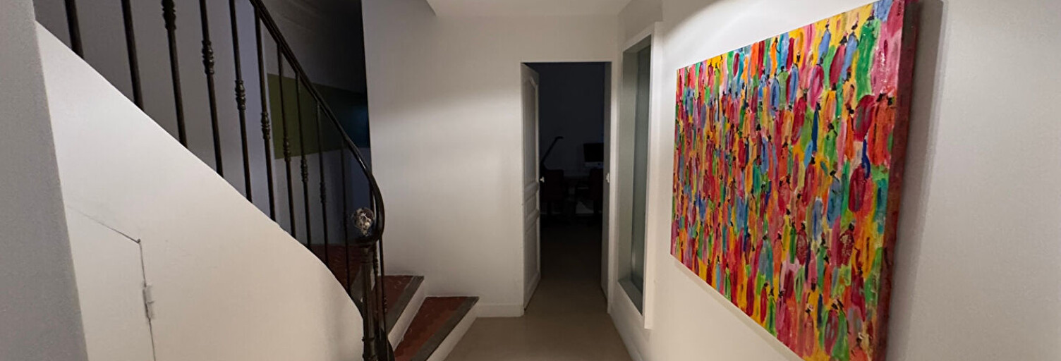 Bureau 1 Pièce 93 m² à louer à Aix-en-Provence (13100)