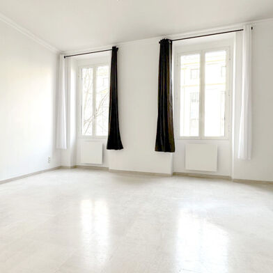 Bureau 3 pièces 1130 €