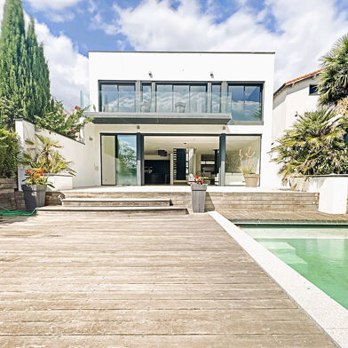 Maison 5 pièces 1490000 €