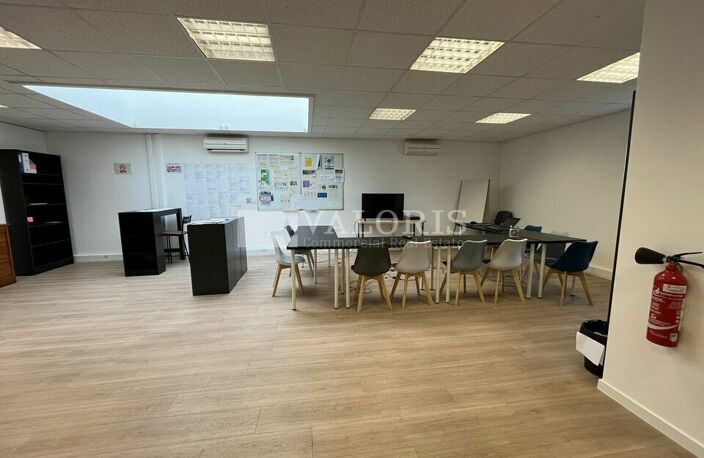 BUREAUX à LOUER — photo 4