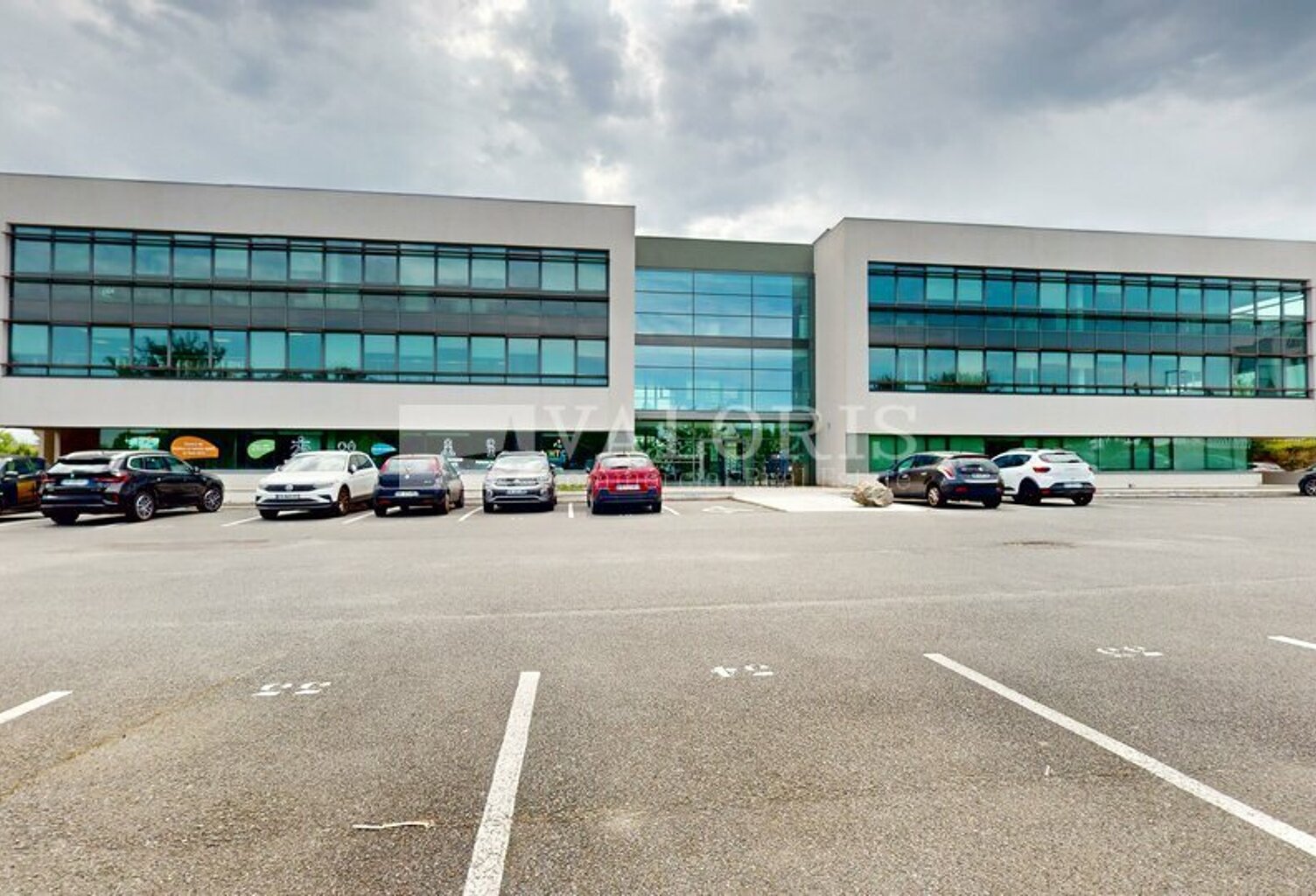 BUREAUX à LOUER — photo 1