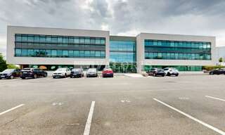 Bureau  680 m² à louer à Champagne-au-Mont-d'Or (69410)