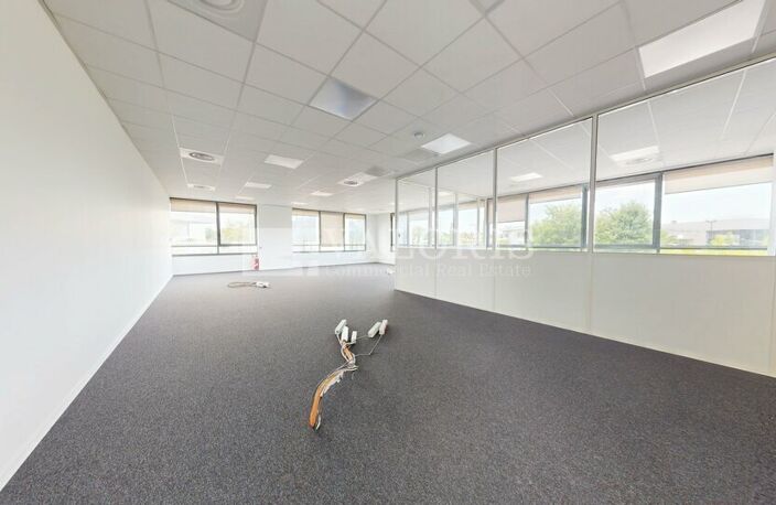 BUREAUX à LOUER — photo 3