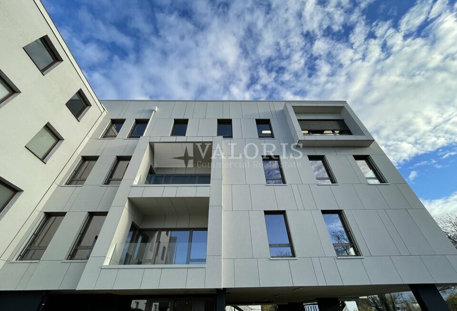 BUREAUX à LOUER — photo 1