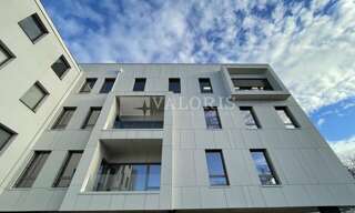 Bureau  374 m² à louer à Dardilly (69570)