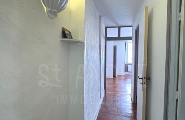 T2 — photo 2