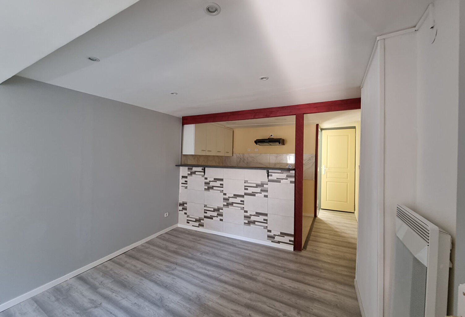 Maison La Roquebrussanne 4 pièces et cave — photo 1