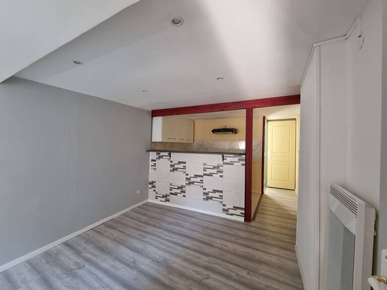 Maison La Roquebrussanne 4 pièces et cave — photo 1