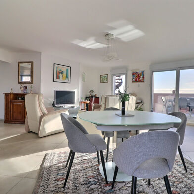 Appartement 4 pièces 749000 €