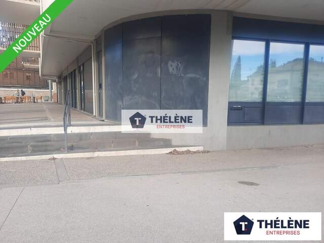 LOCAL COMMERCIAL à LOUER — photo du bien