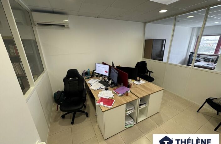 BUREAUX à LOUER — photo 2