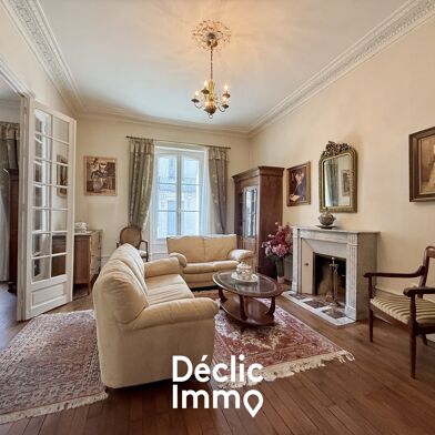 Appartement 5 pièces 313000 €