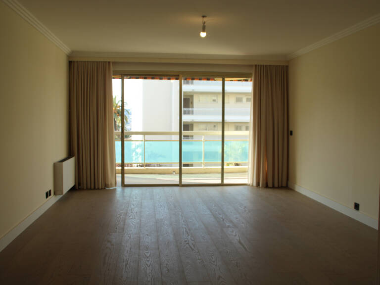APPARTEMENT 4 PIECES NICE 06100 CIMIEZ — photo 1