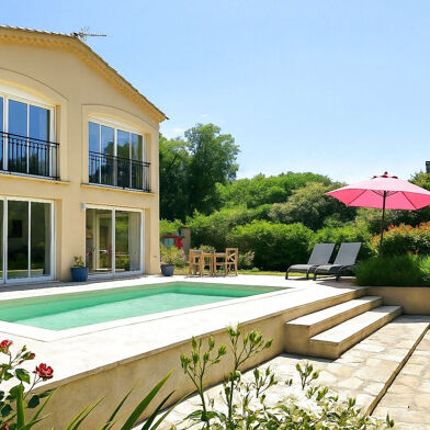 Maison 10 pièces 499200 €