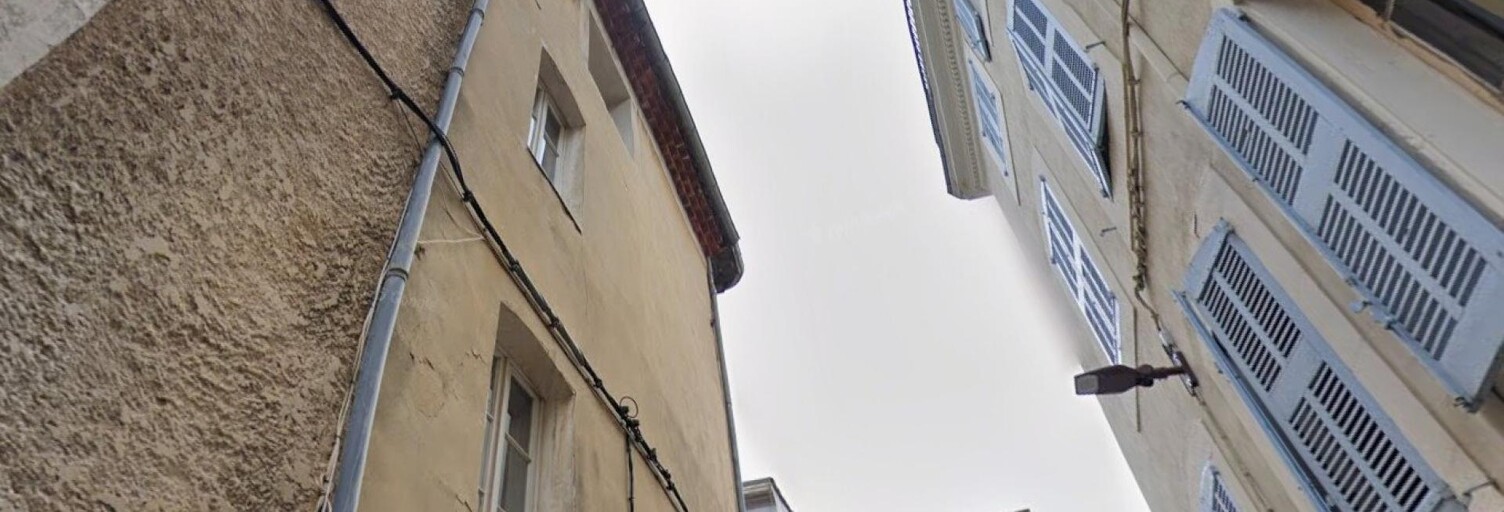 Immeuble  72 m² à vendre à Apt (84400)