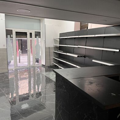 Commerce 2 pièces 24900 €