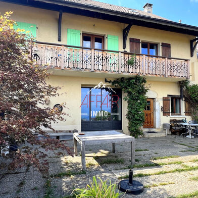 Appartement 7 pièces 2545 €