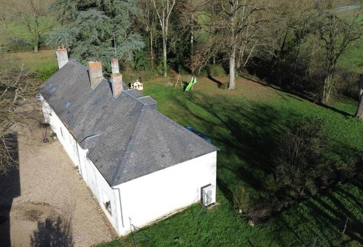 Longère de 8 pièces principales — photo 1