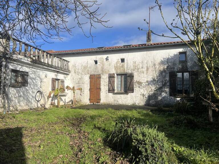 Charentaise de 6 pièces principales — photo 1