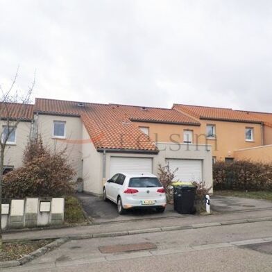 Maison 5 pièces 1056 €