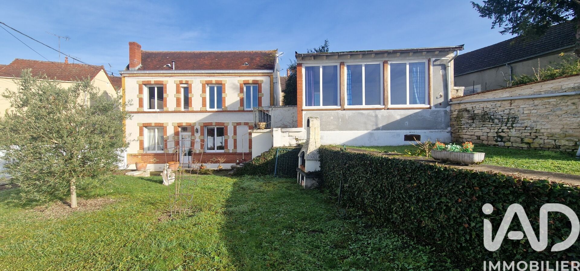 Ancy-Le-Franc - 119m² - 6p. - 3ch.