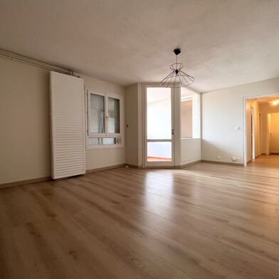Appartement 3 pièces 850 €