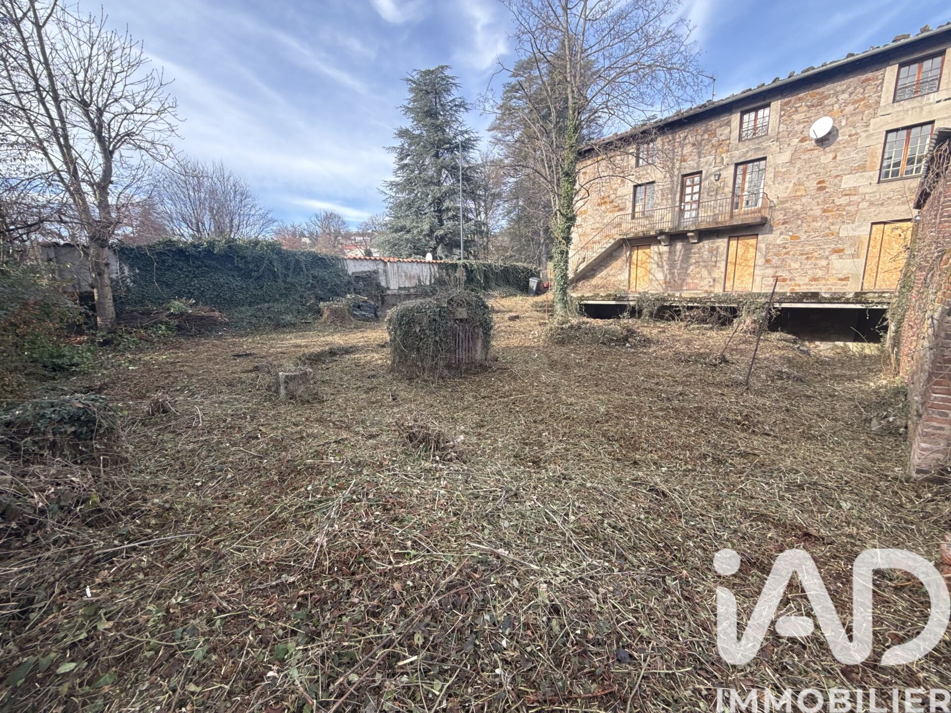 Sorbiers - 247m² - 9p.