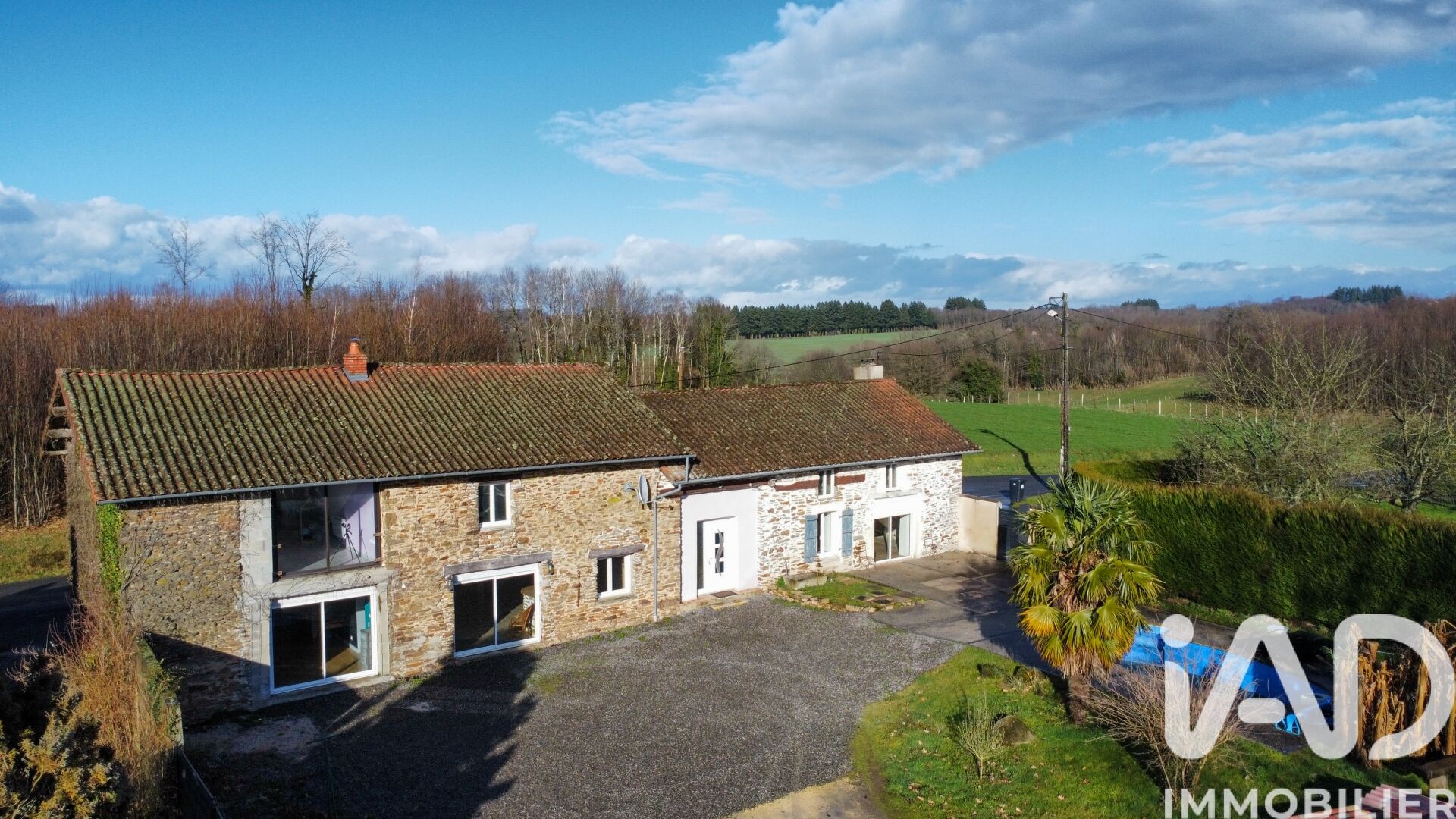 Chalus - 220m² - 5p. - 3ch.