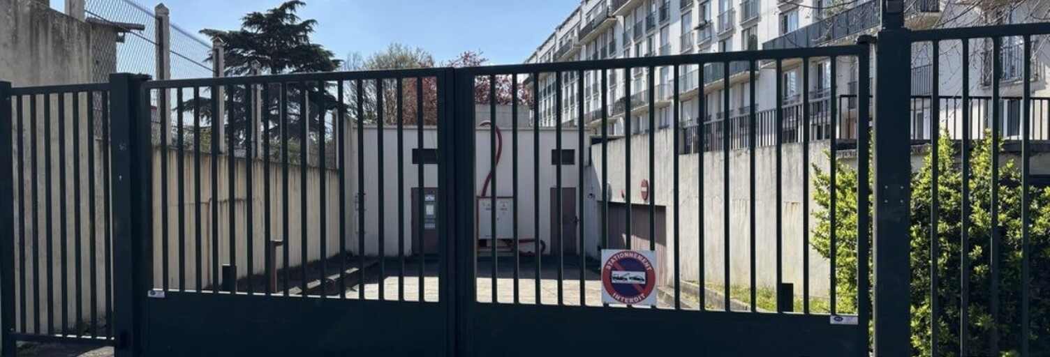 Garage  9 m² à vendre à Ivry-sur-Seine (94200)