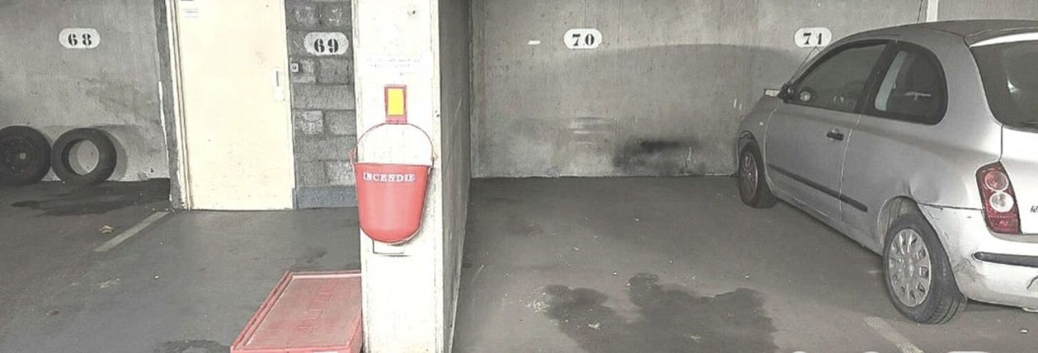 Garage  9 m² à vendre à Ivry-sur-Seine (94200)