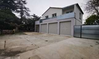 Immeuble  192 m² à louer à Saint-Christol-lez-Alès (30380)